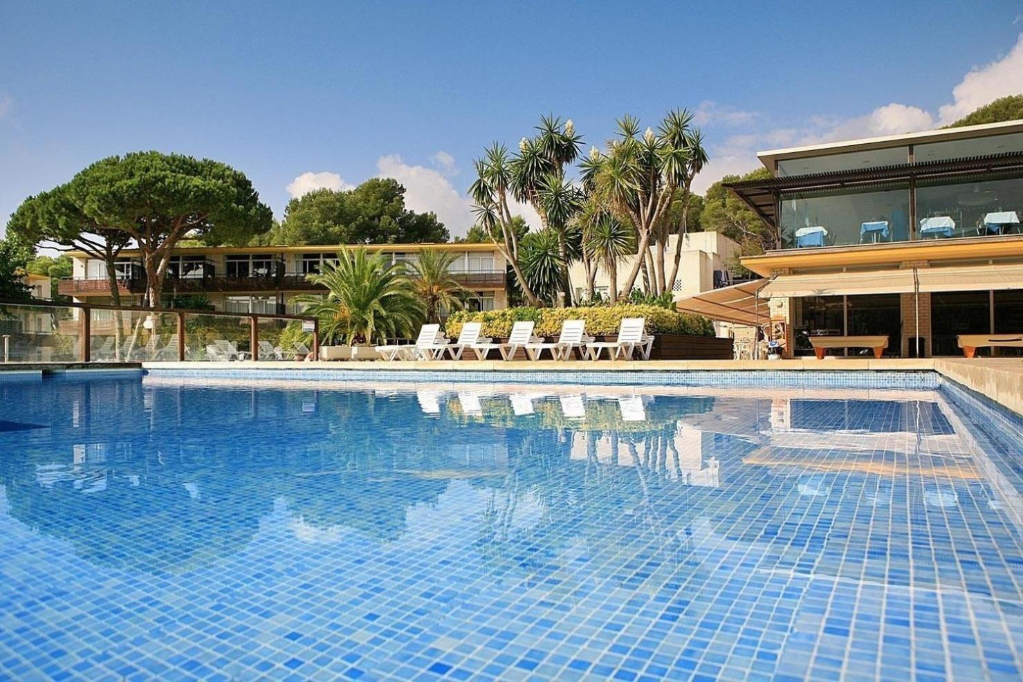 Apartamento In Castell-platja D'aro Mit Garten, Gemeinsamem Pool Und Terrasse